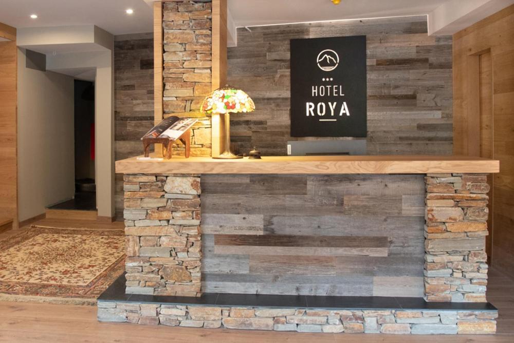 Hotel Roya エスポット エクステリア 写真
